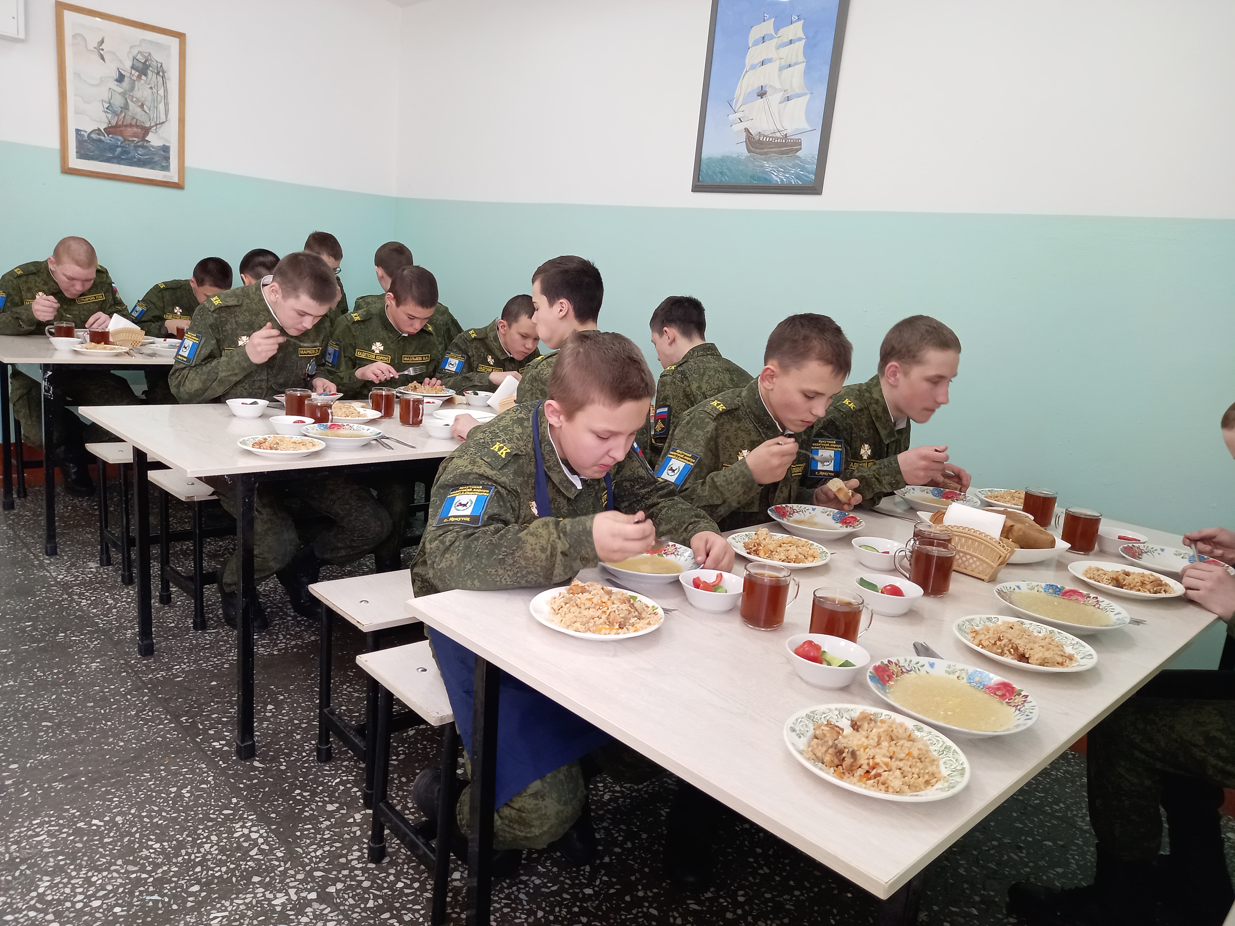 Изображения столовой.